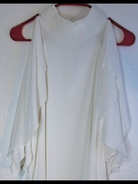 Elegant White Dress With Ruffled Neck And Butterfly Sleeves